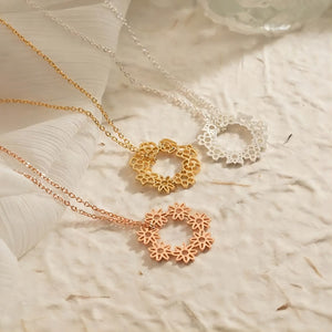 Personalized Birth Flower Necklace Gift For Family/Mom/Friend/Sister